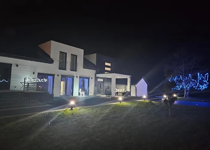 Villa Sunrise Sala Bankietowa I *